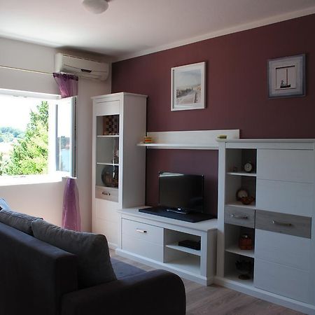 Ante Carov Apartment Verunić 外观 照片