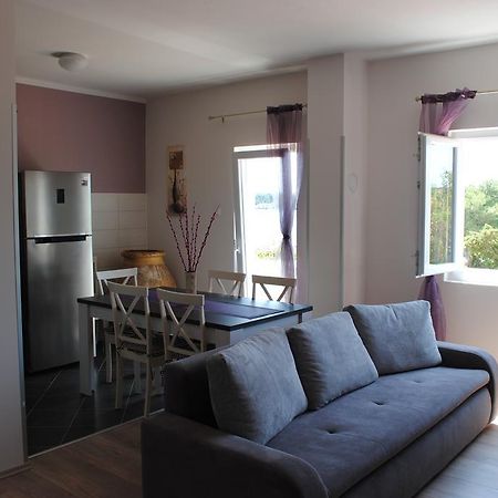 Ante Carov Apartment Verunić 外观 照片