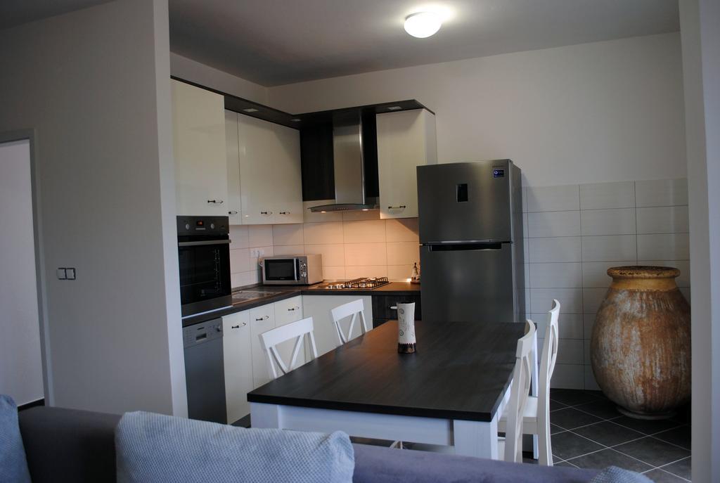 Ante Carov Apartment Verunić 外观 照片