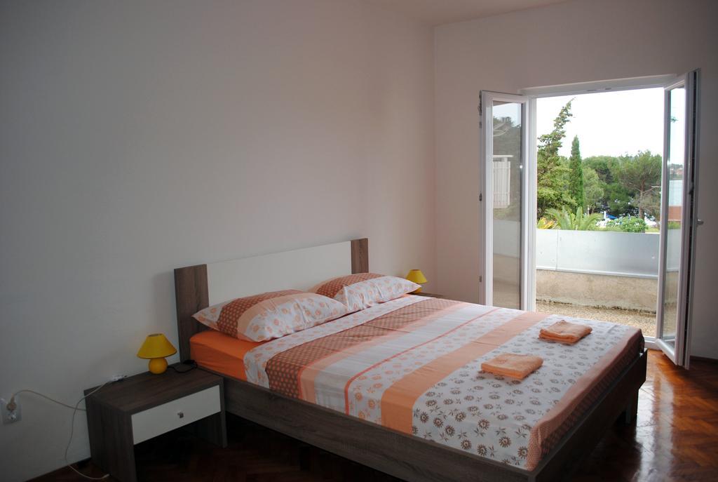 Ante Carov Apartment Verunić 外观 照片